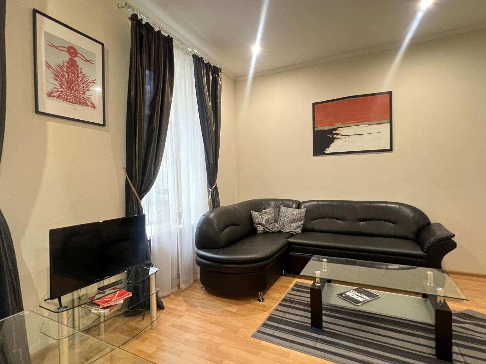 Apartments On Skoryka Str إلفيف المظهر الخارجي الصورة